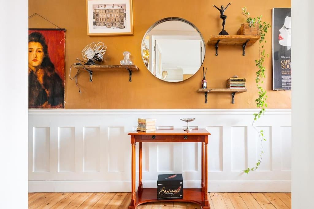Holyrood Park: Lush & Arty 2 Double Bed Flat Appartement EDI Buitenkant foto