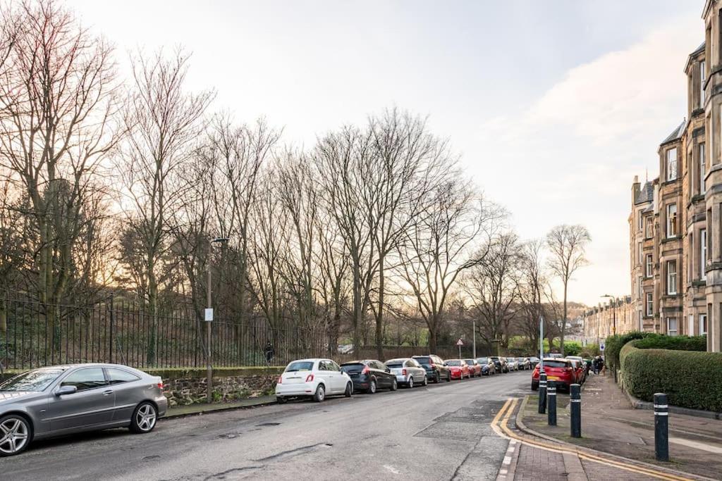 Holyrood Park: Lush & Arty 2 Double Bed Flat Appartement EDI Buitenkant foto