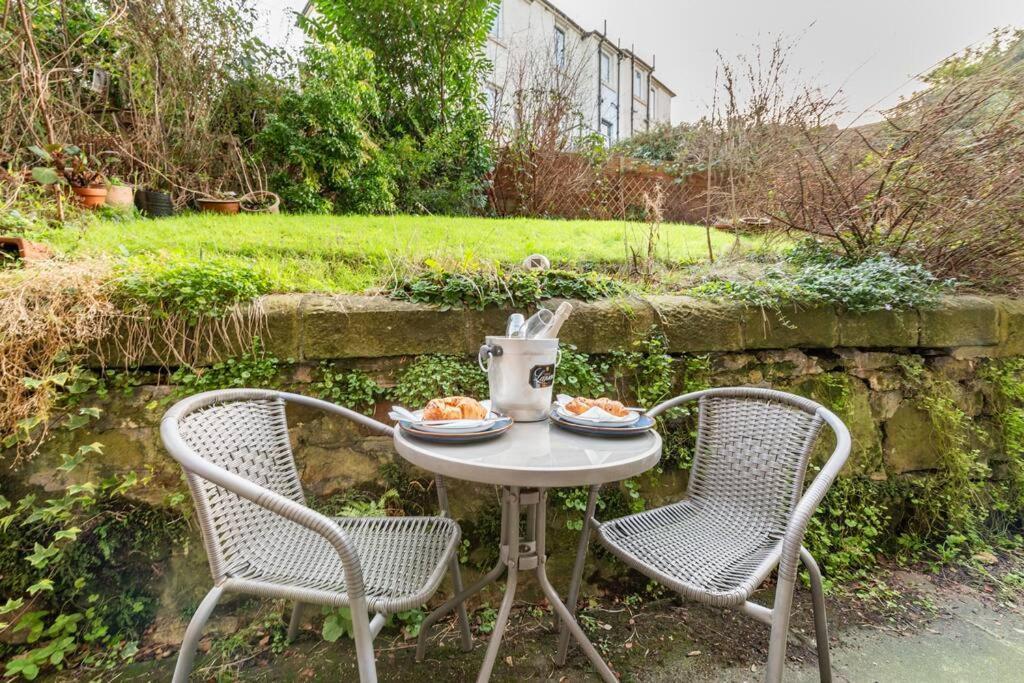 Holyrood Park: Lush & Arty 2 Double Bed Flat Appartement EDI Buitenkant foto